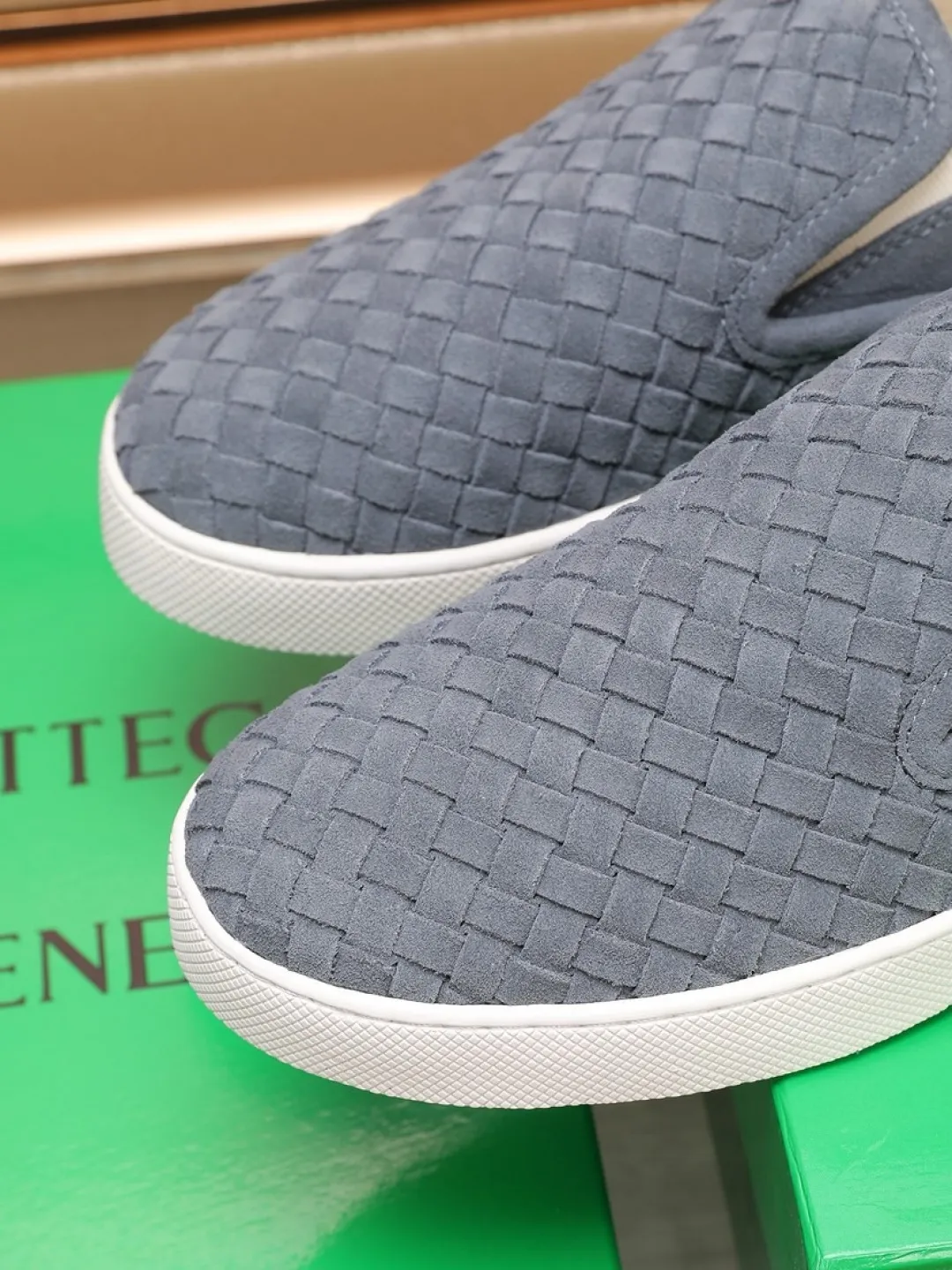 Men's men's shoes 💰Men's shoes 💰440💰🔥[BV] series of top purchasing agents 🔍Imported first-layer cowhide woven surface, cowhide foot pads lining environmentally friendly ♻️Does not fade, 💪Sole: Rubber combination original factory special original outsole ⚠Original and single goods 🔍🔍You can come in and out at will, welcome to compare ⚠Number of sizes: 38-44